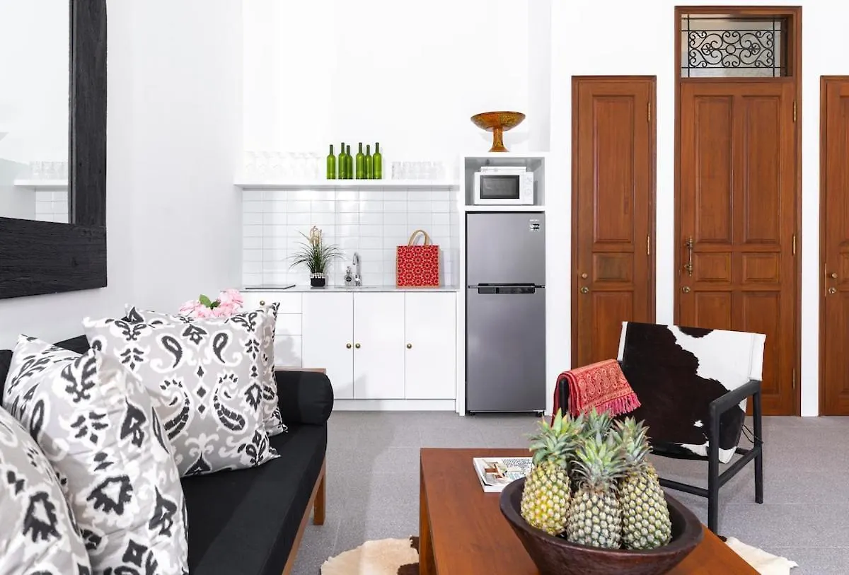 Villa Saro - Top Location Near Potato Head, Walk Everywhere! Seminyak